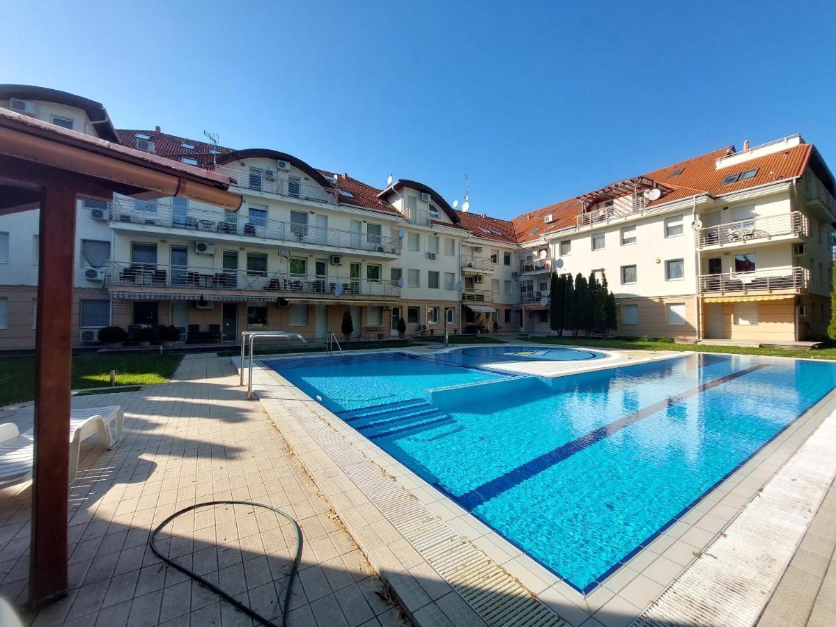 Myrelax Apartment - Hajdúszoboszló Exteriör bild